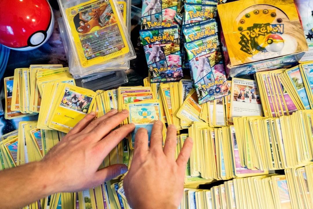 Scarlet & Violet Booster Box